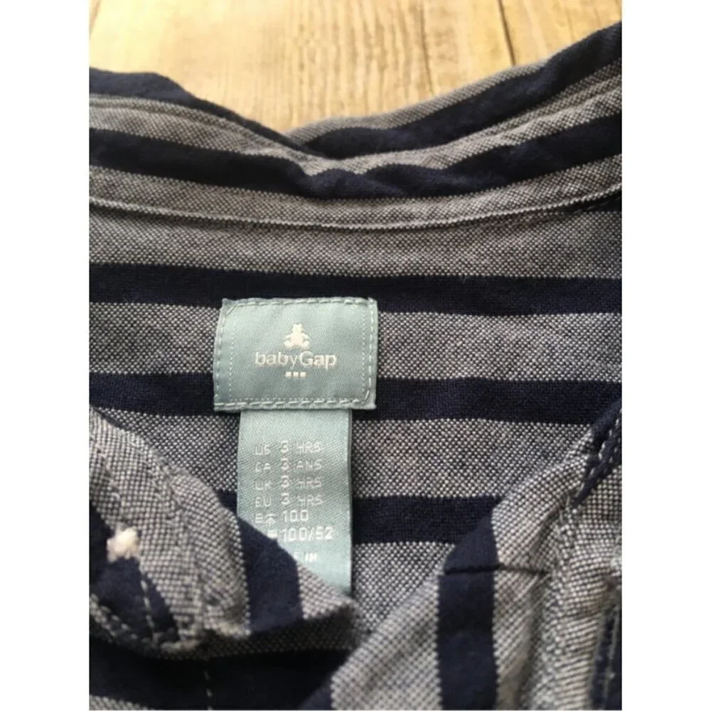 Baby Gap Button Up Size 3